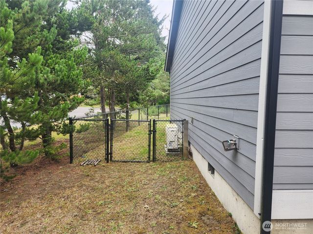 640 Lake Island Avenue SE, Ocean Shores, WA 98569