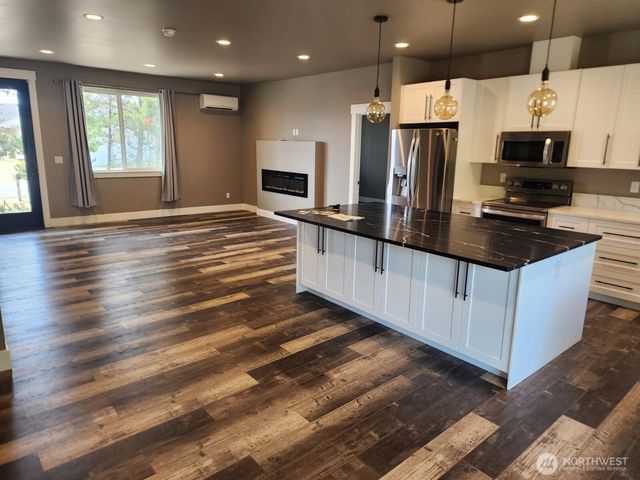 640 Lake Island Avenue SE, Ocean Shores, WA 98569