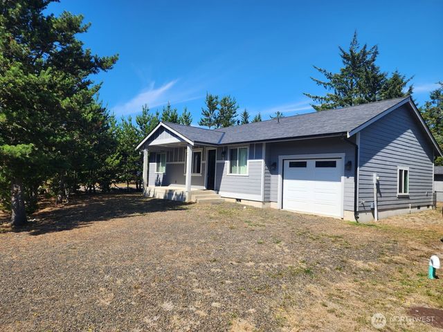 640 Lake Island Avenue SE, Ocean Shores, WA 98569