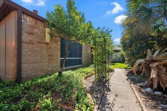 8342 Silvan Wind Lane, Houston, TX 77040