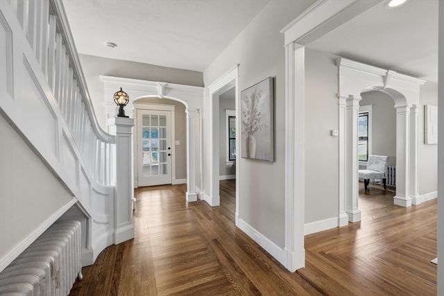 61 W Glen St, Holyoke, MA 01040