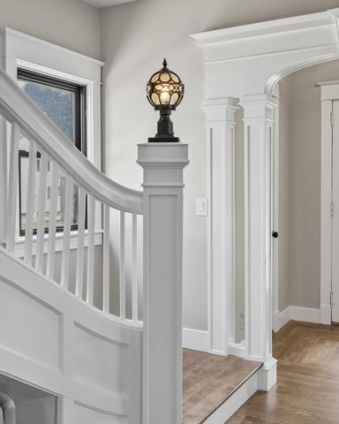 61 W Glen St, Holyoke, MA 01040