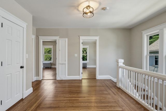 61 W Glen St, Holyoke, MA 01040