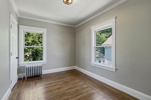 61 W Glen St, Holyoke, MA 01040