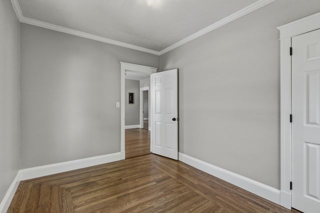 61 W Glen St, Holyoke, MA 01040
