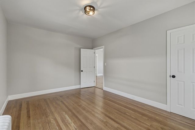 61 W Glen St, Holyoke, MA 01040