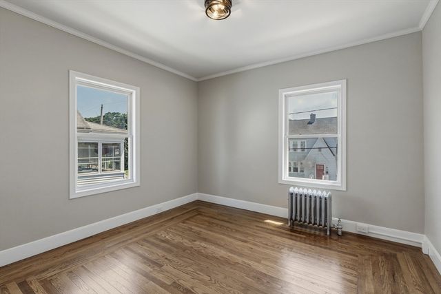61 W Glen St, Holyoke, MA 01040
