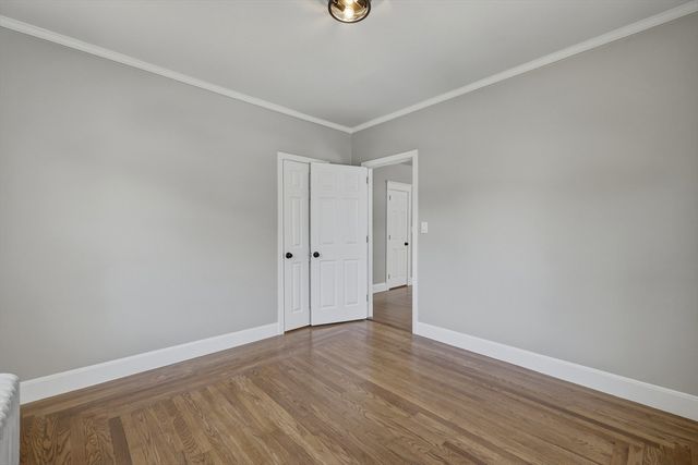 61 W Glen St, Holyoke, MA 01040