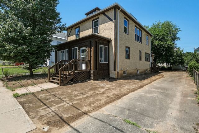 61 W Glen St, Holyoke, MA 01040
