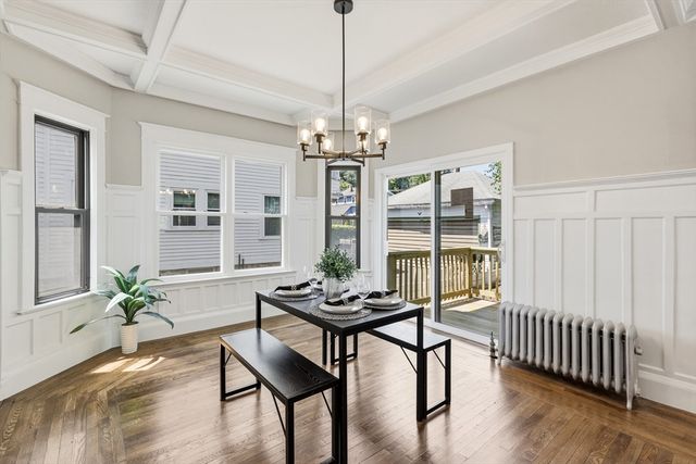 61 W Glen St, Holyoke, MA 01040