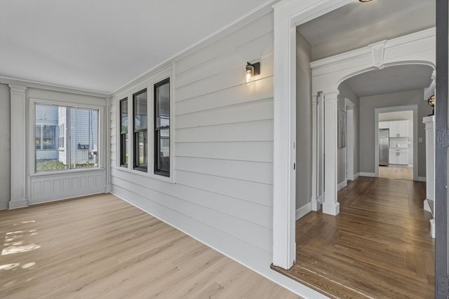 61 W Glen St, Holyoke, MA 01040