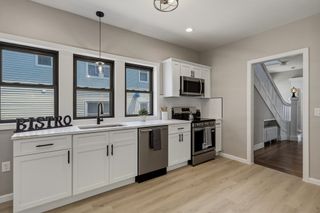 61 W Glen St, Holyoke, MA 01040