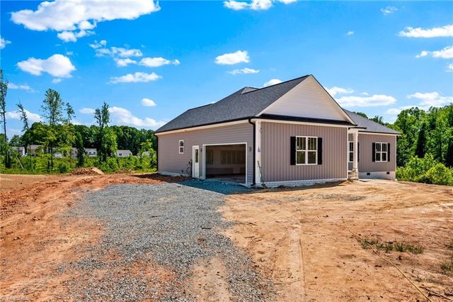 273 Stonybrook Drive, Lexington, NC 27295