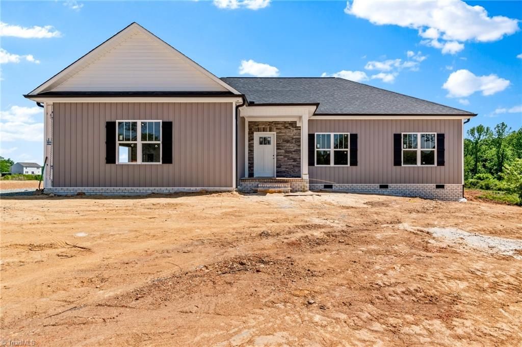 273 Stonybrook Drive, Lexington, NC 27295
