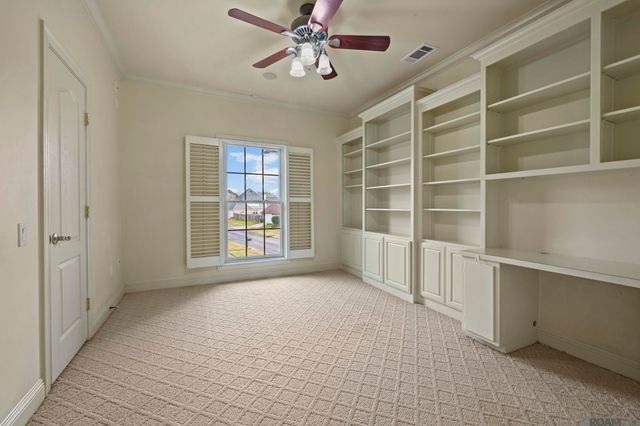 3234 Silver Sand Dr, Baton Rouge, LA 70816