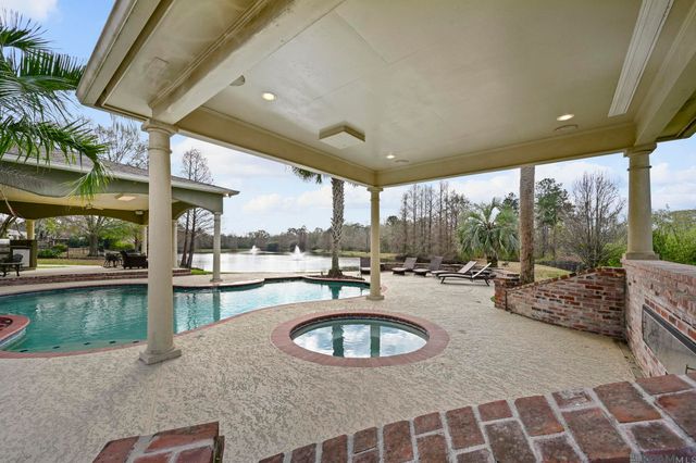 3234 Silver Sand Dr, Baton Rouge, LA 70816