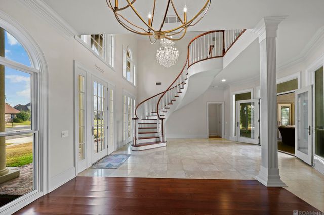 3234 Silver Sand Dr, Baton Rouge, LA 70816