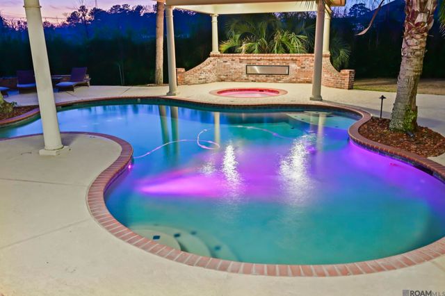 3234 Silver Sand Dr, Baton Rouge, LA 70816