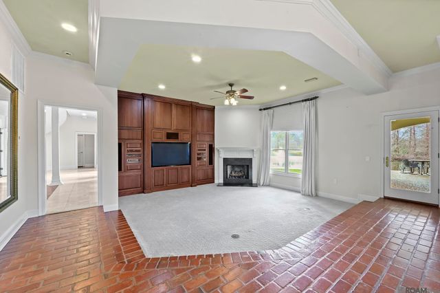 3234 Silver Sand Dr, Baton Rouge, LA 70816