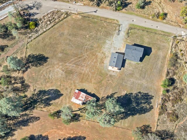 15557 Cloverdale Road, Anderson, CA 96007