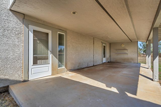 15557 Cloverdale Road, Anderson, CA 96007