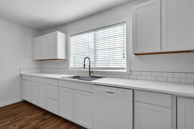 15557 Cloverdale Road, Anderson, CA 96007