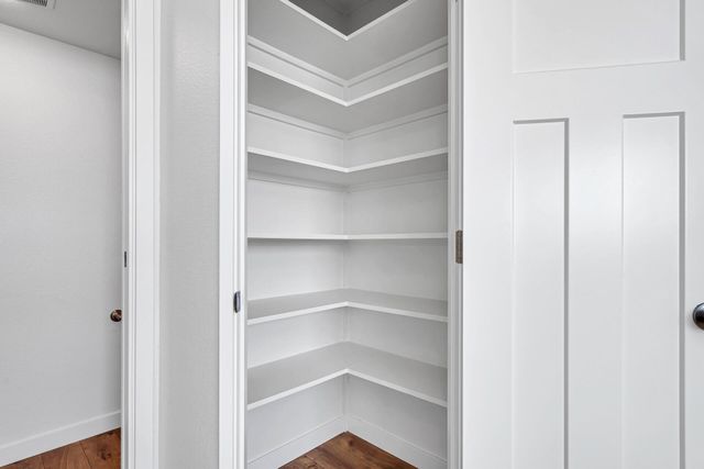 15557 Cloverdale Road, Anderson, CA 96007