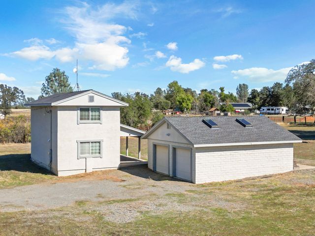 15557 Cloverdale Road, Anderson, CA 96007