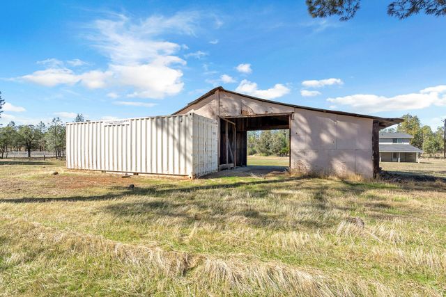 15557 Cloverdale Road, Anderson, CA 96007