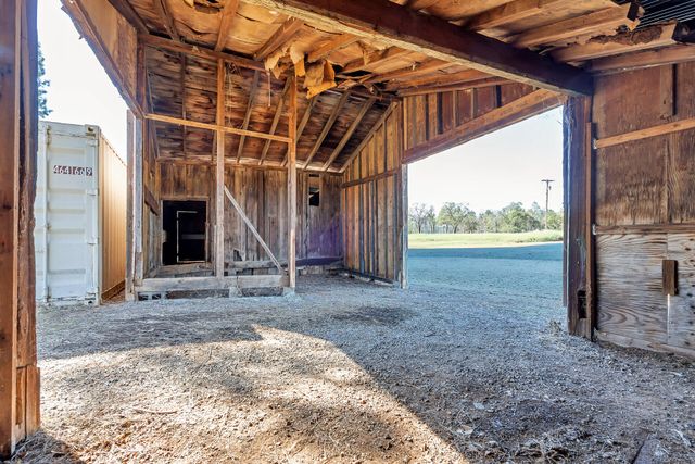 15557 Cloverdale Road, Anderson, CA 96007