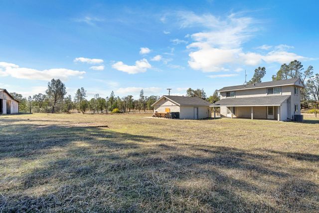 15557 Cloverdale Road, Anderson, CA 96007