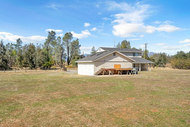 15557 Cloverdale Road, Anderson, CA 96007