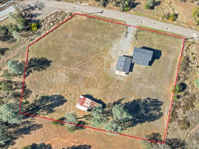 15557 Cloverdale Road, Anderson, CA 96007