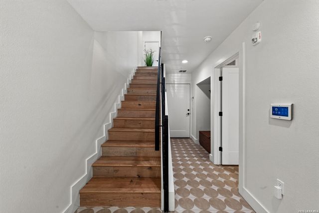 203 Paschal St Unit 104, San Antonio, TX 78212