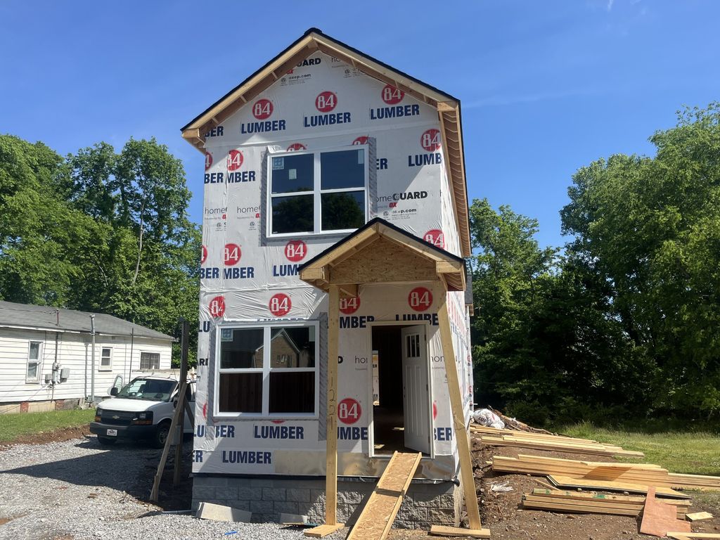 1217 Dodd St, Clarksville, TN 37040