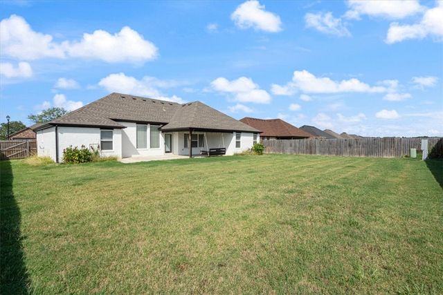 320 N Tacoma Street, Farmington, AR 72730