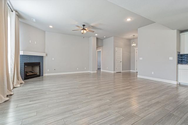 320 N Tacoma Street, Farmington, AR 72730