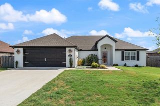 320 N Tacoma Street, Farmington, AR 72730