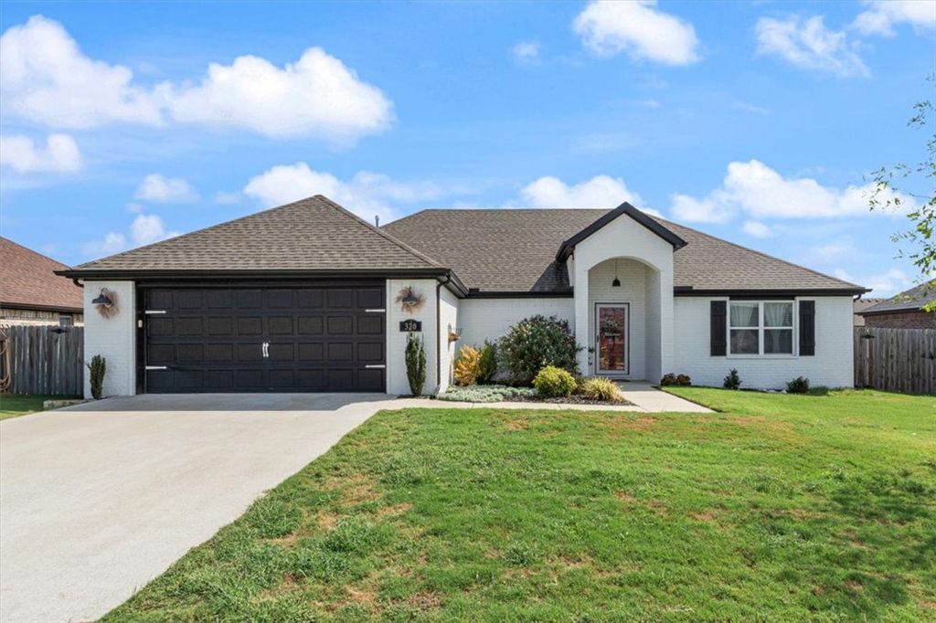 320 N Tacoma Street, Farmington, AR 72730