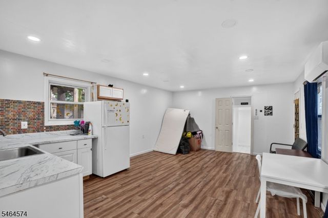 141 Kearney St, Paterson City, NJ 07522