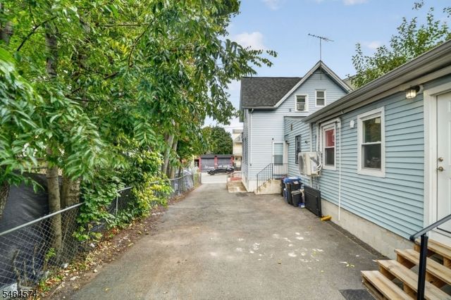 141 Kearney St, Paterson City, NJ 07522