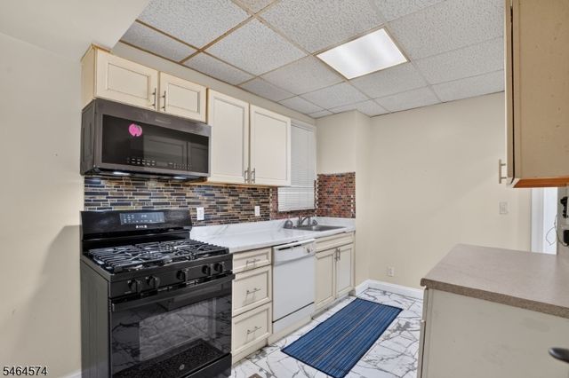 141 Kearney St, Paterson City, NJ 07522