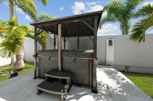 15503 Temple Boulevard, Loxahatchee, FL 33470