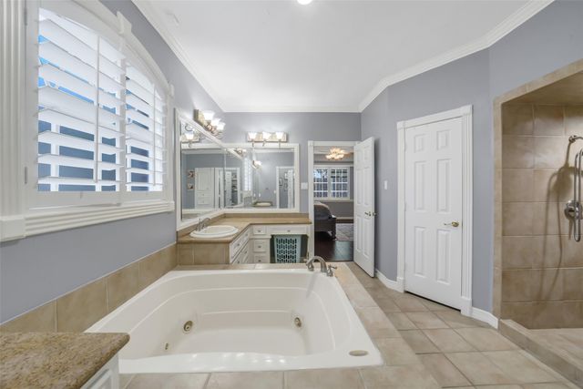 402 Lakeside Boulevard, Sugar Land, TX 77478