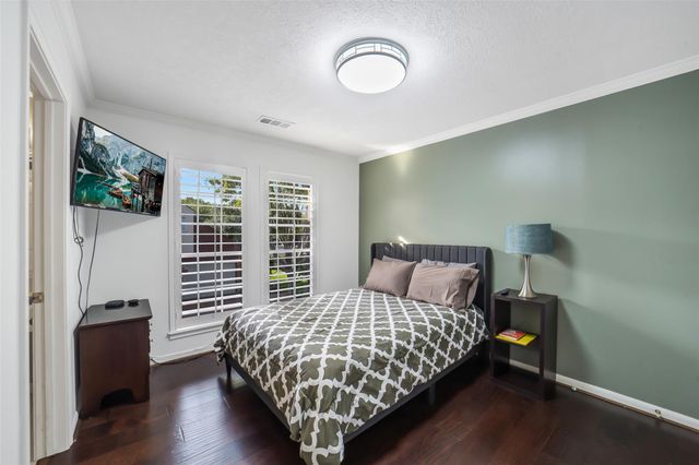 402 Lakeside Boulevard, Sugar Land, TX 77478