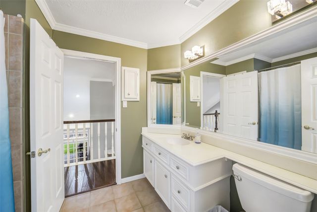 402 Lakeside Boulevard, Sugar Land, TX 77478