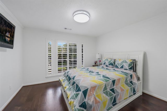 402 Lakeside Boulevard, Sugar Land, TX 77478