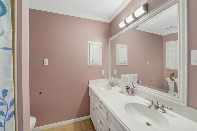 402 Lakeside Boulevard, Sugar Land, TX 77478