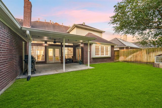 402 Lakeside Boulevard, Sugar Land, TX 77478