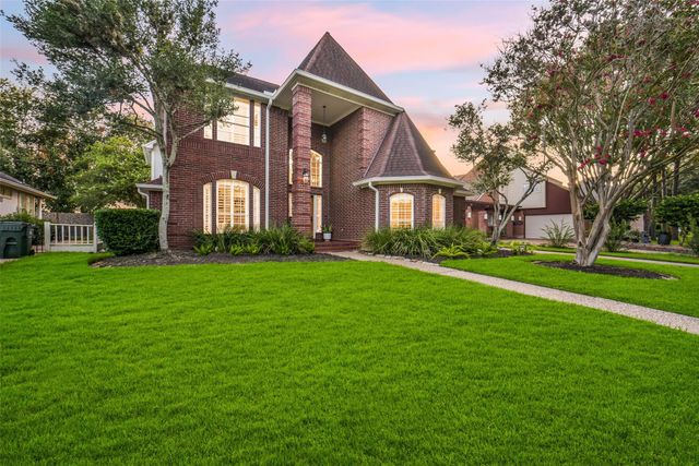 402 Lakeside Boulevard, Sugar Land, TX 77478